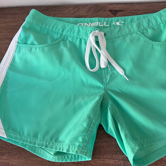 O'Neill Board Shorts Juniors Size 5 - EUC - Picture 1 of 4